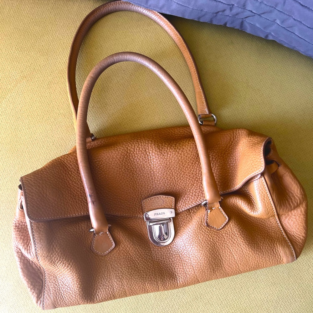 Prada vitello daino pushlock tote